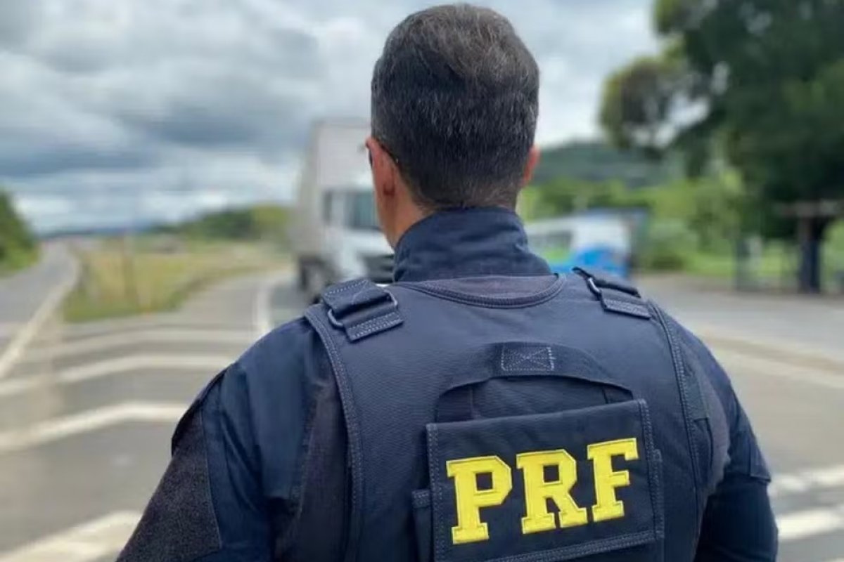 Motociclista é preso após fugir da PRF e atropelar mulher em Feira de Santana