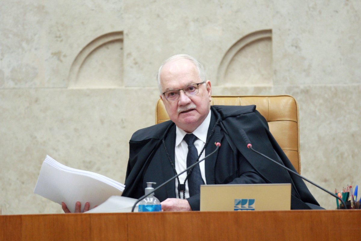 Fachin se irrita com possibilidade de gravação de reunião reservada do STF
