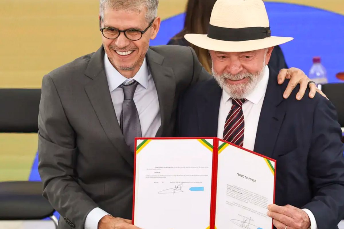 Sidônio Palmeira orienta silêncio de ministros sobre crise entre STF e Banco Master