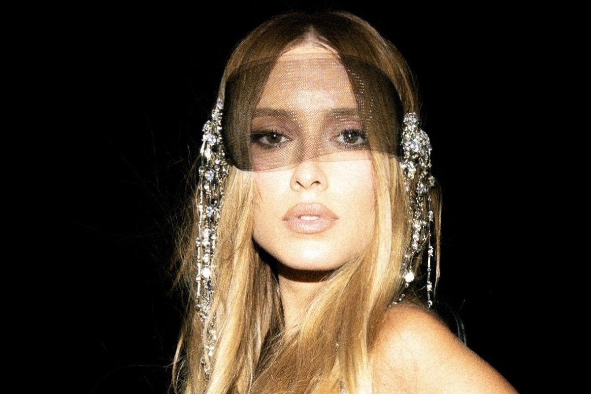 Maria Braz brilha como musa do Camarote N1 pelo segundo ano!