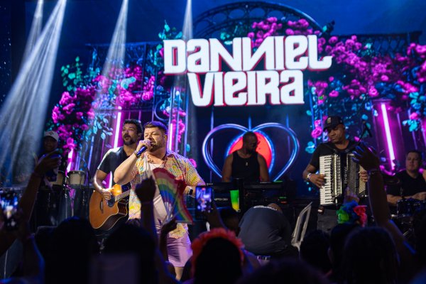 [Danniel Vieira encerra Carnaval com Arrastão na Quarta-feira de Cinzas! ]