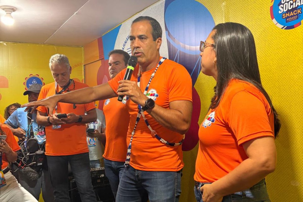 Bruno Reis confirma saída de Cacá Leão e Igor Dominguez do secretariado para disputar eleições