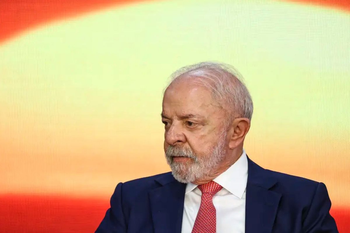 Lula veta reajustes acima do teto para servidores da Câmara, Senado e TCU