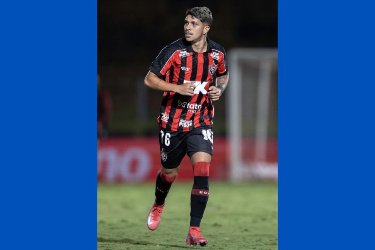 Vitória encaminha saída do meia Felipe Cardoso para time pernambucano