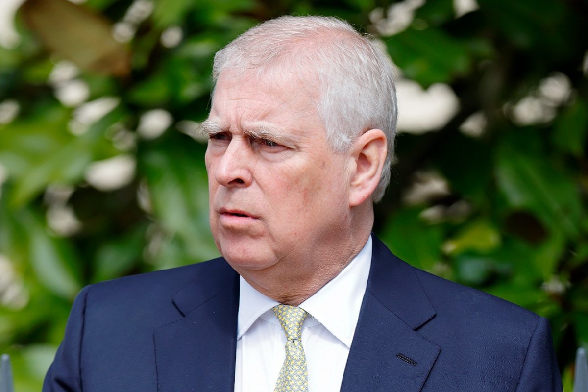 Ex-príncipe Andrew é preso em investigação do caso Epstein!