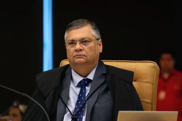 [Dino barra novas leis para garantir pagamento de 'penduricalhos' fora do teto ]