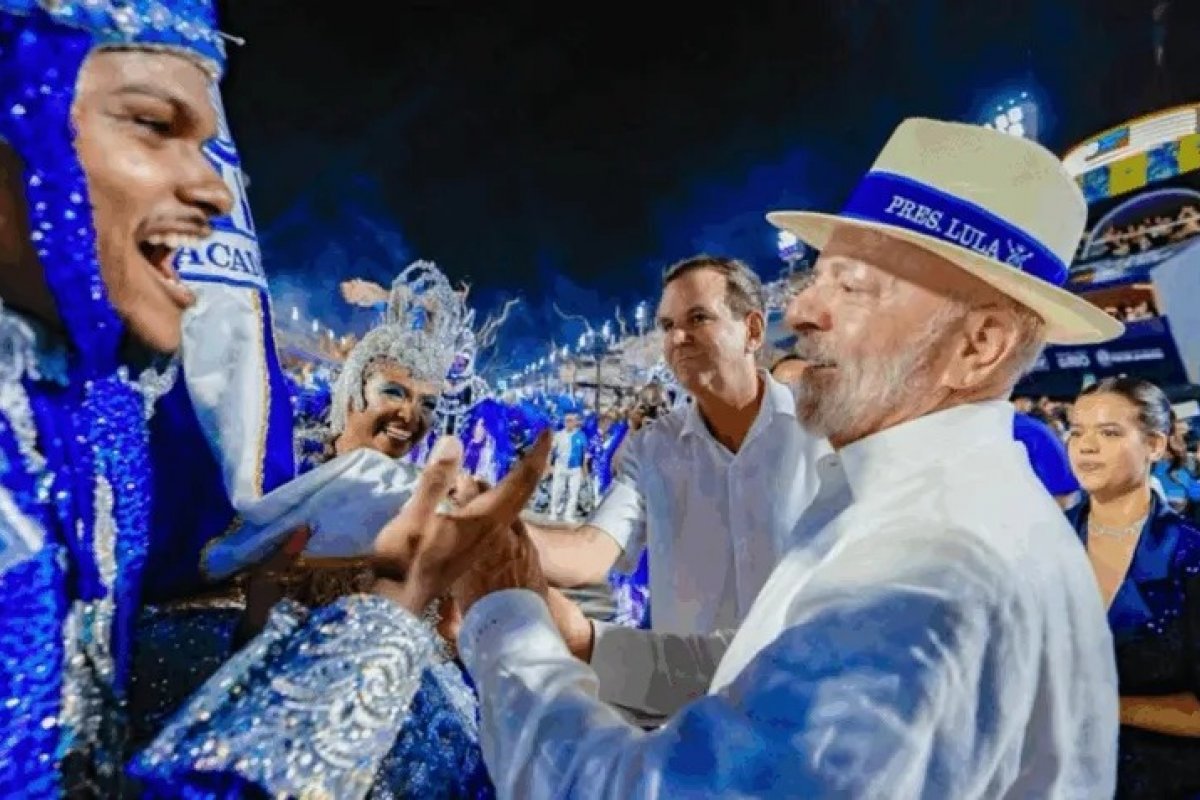 Planalto considera que críticas a Lula no Carnaval tem tido impulsionamento pago, afirma coluna