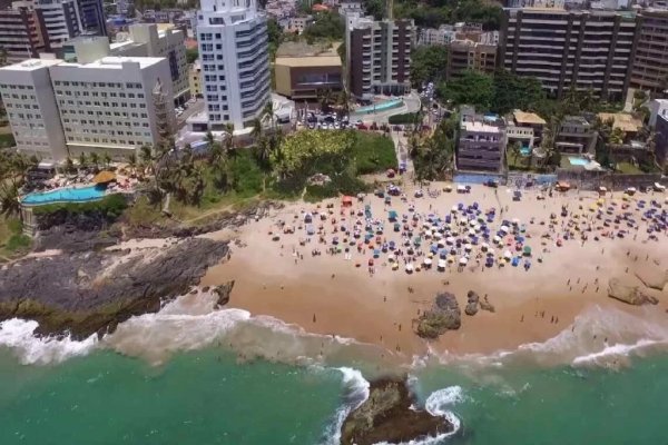 [Justiça Federal suspende obras de espigões na Praia do Buracão e indica risco ambiental irreversível]