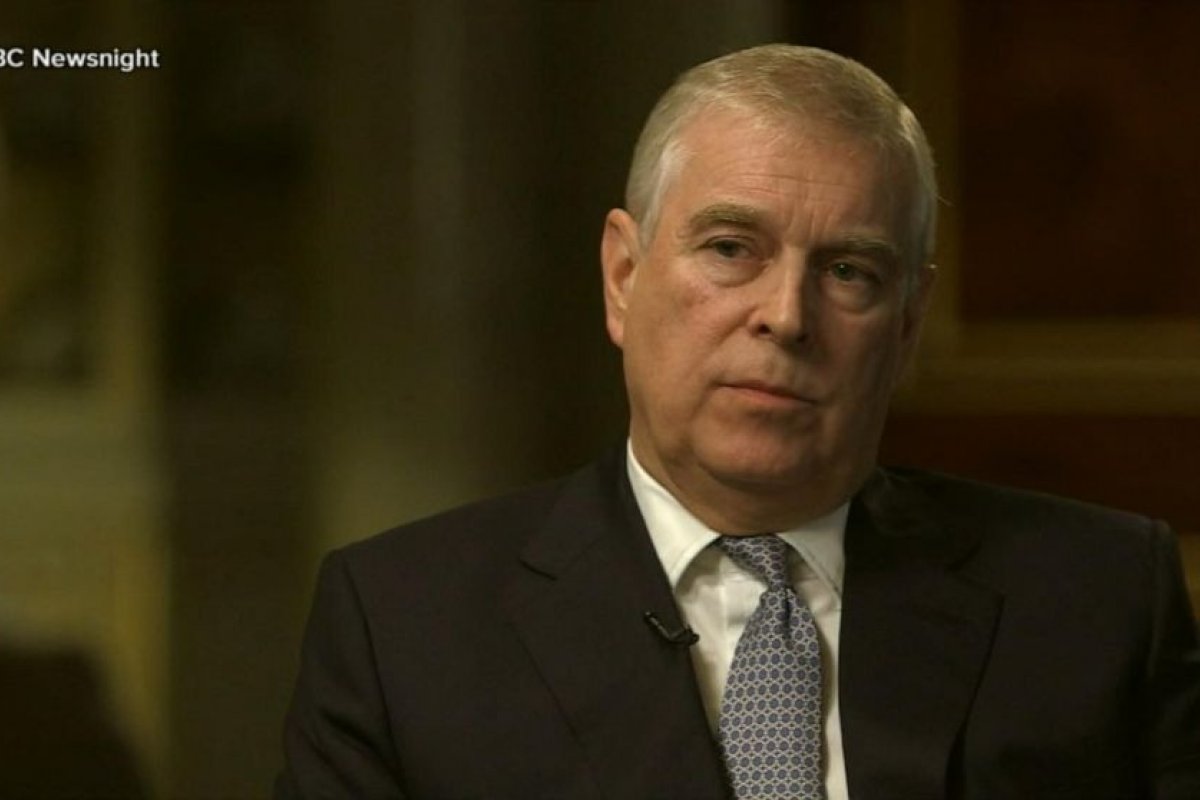 Andrew e Epstein: entenda a relação que levou à prisão do ex-príncipe