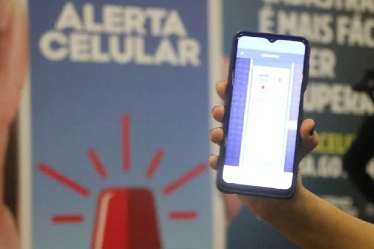 Polícia Civil da Bahia alerta sobre novo golpe que envolve celulares furtados; entenda