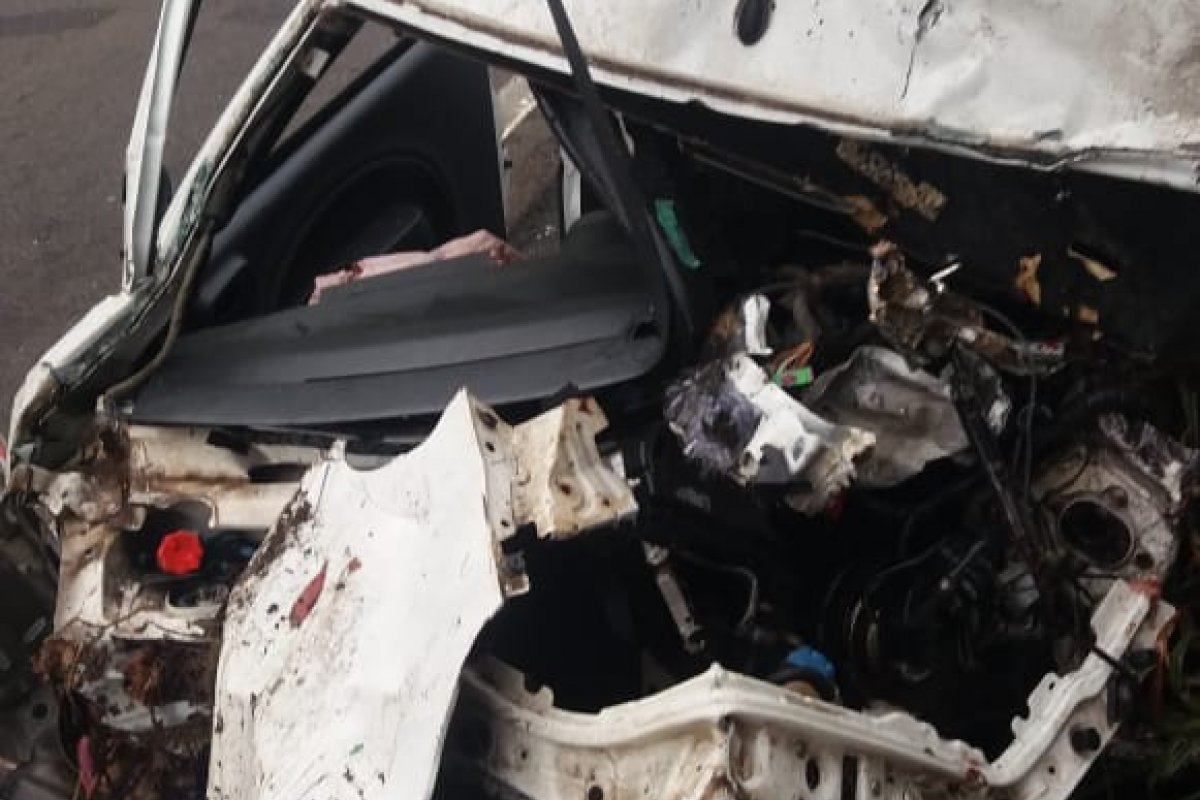 Acidente entre ambulância e dois veículos deixa três mortos em Aurelino Leal, na Bahia