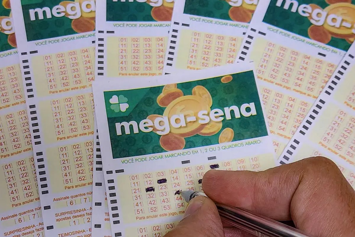 Mega-Sena sorteia prêmio acumulado de R$ 105 milhões neste sábado (21)