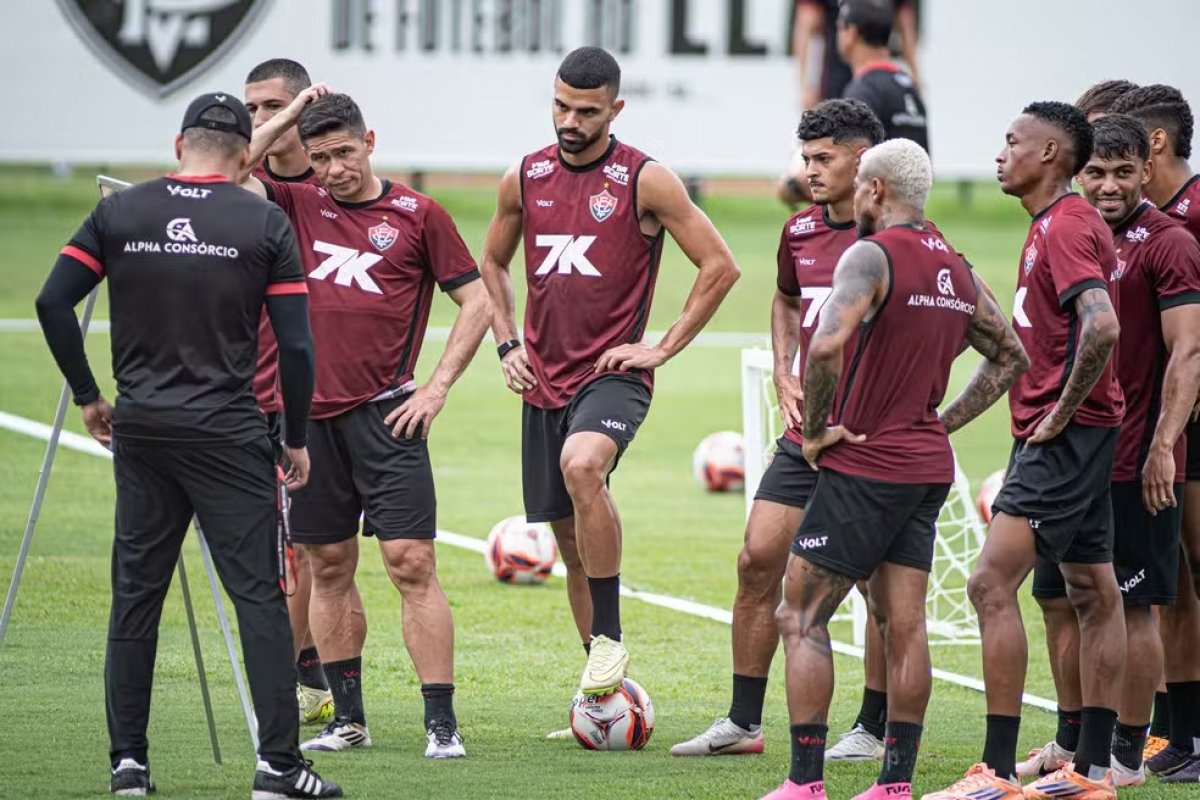 Vitória busca classificação para semi do Baianão no Barradão