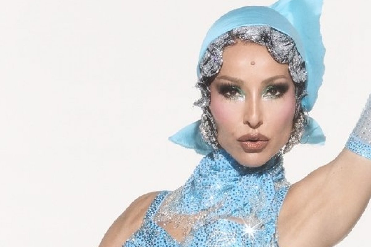 Única a cruzar a Sapucaí quatro vezes neste Carnaval, Sabrina Sato abre maratona histórica com look Cowgirl cravejado de cristais! 