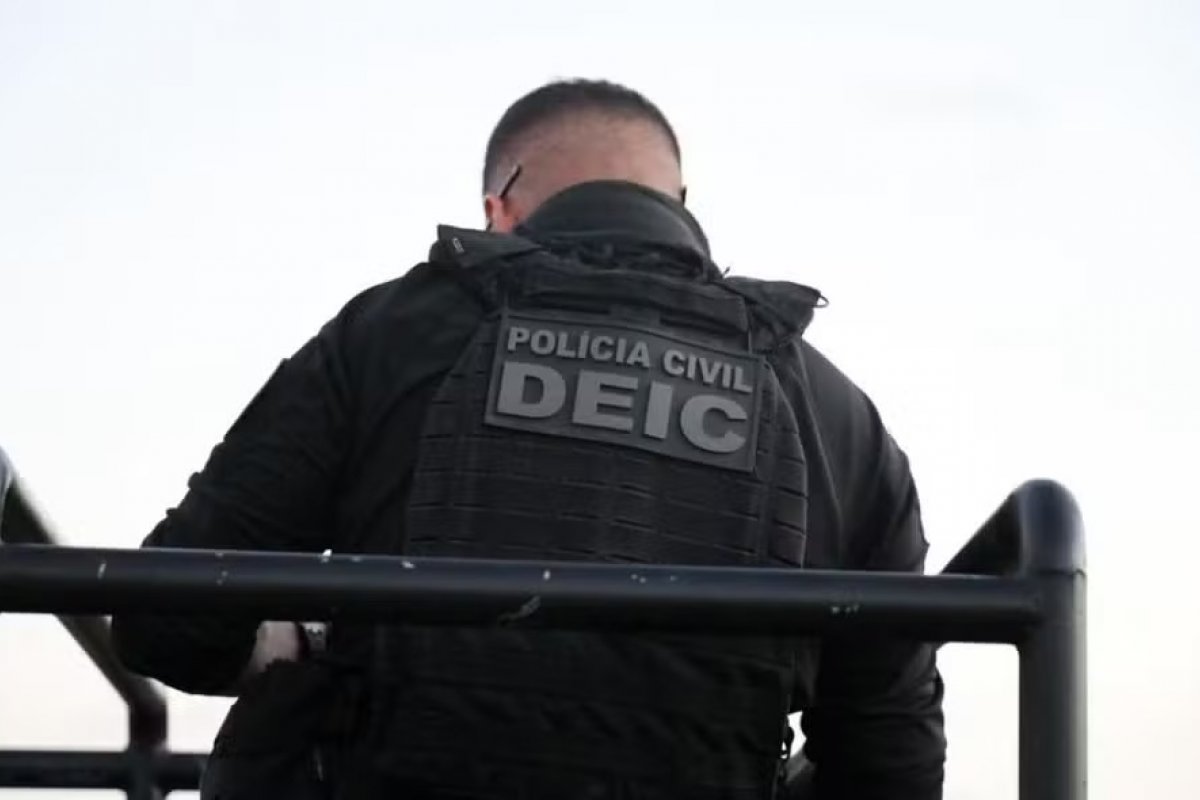 Turista de São Paulo é presa suspeita de injúria racial contra funcionária de hotel em Porto Seguro