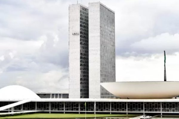 [Congresso indica possibilidade de votar pena menor a Bolsonaro caso plano para CPI do Master esfrie]