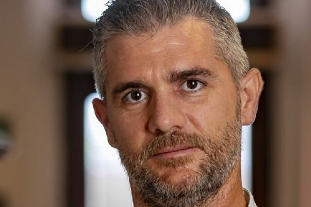 Chef Marco Caria, do Isola Cucina Italiana, conta trajetória ao canal da maior escola de pizzaiolos do mundo! 