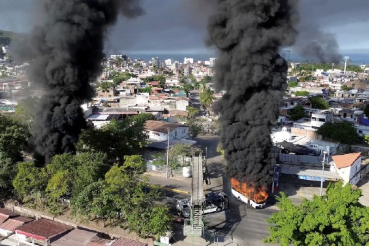 Após morte de narcotraficante, onda de violência no México mata 25 membros da Guarda Nacional