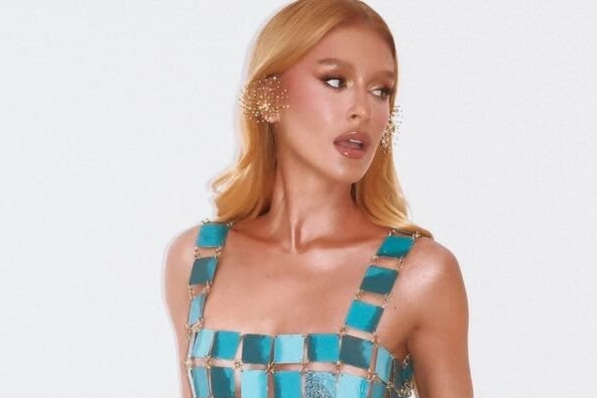 Confira os looks das famosas para o Desfile das Campeãs na Sapucaí! 