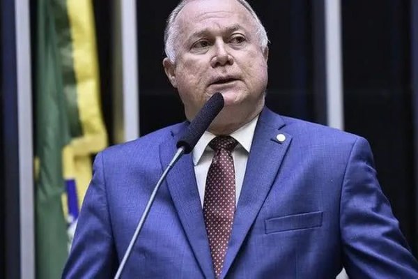 [Aliado de ACM Neto, deputado Paulo Azi será relator da PEC 6x1 em comissão da Câmara]