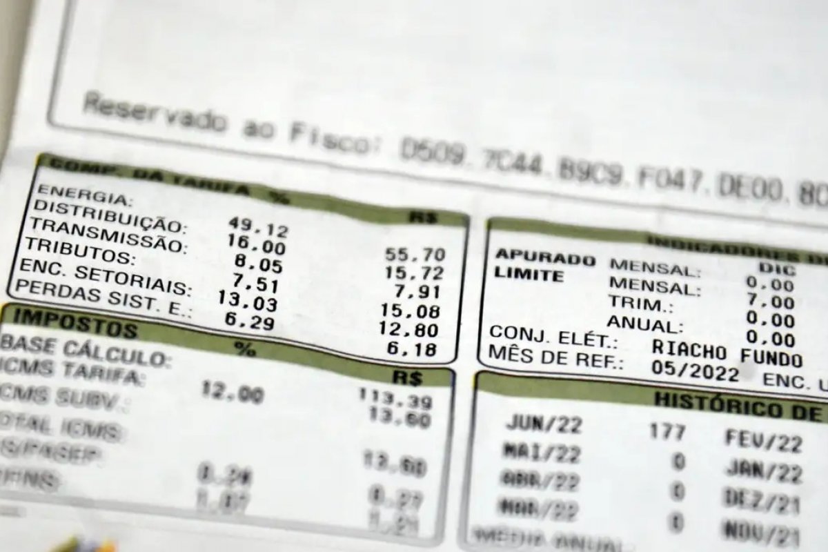 Conta de luz deve subir acima da inflação neste ano, apontam projeções