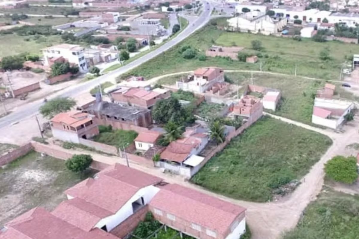 Homem é baleado após ser acusado de divulgar imagens íntimas da ex-companheira