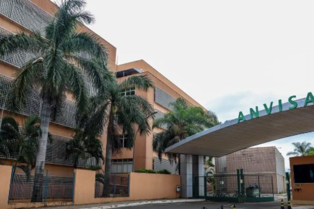 Anvisa barra a comercialização de mais de 100 produtos íntimos e géis estimulantes