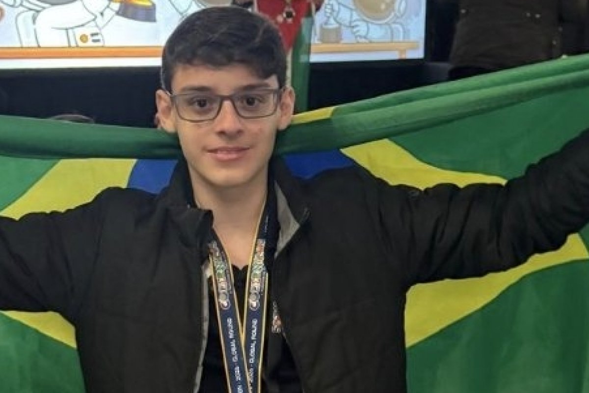 Viva! Estudante baiano conquista medalha de ouro em olimpíada internacional e visita a NASA!