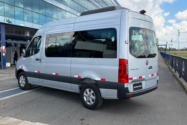 [Mercedes Sprinter automática: testamos a nova van na Argentina ]