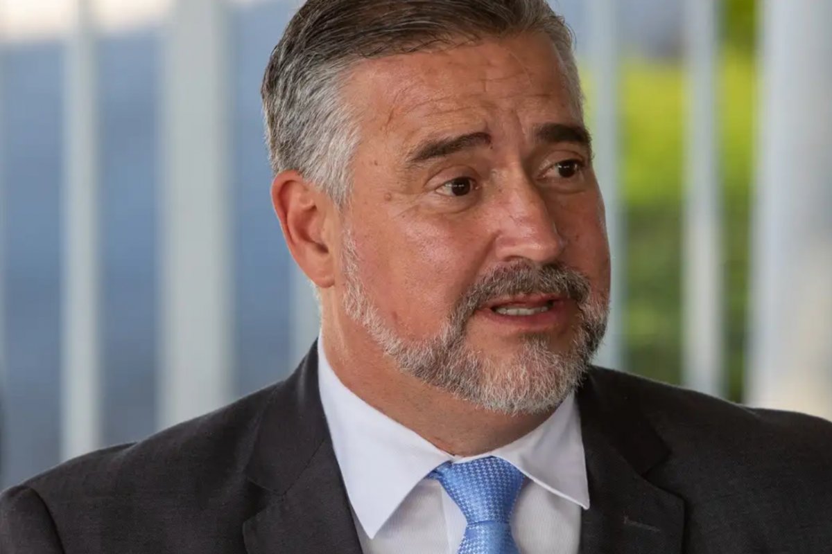 CPMI do INSS: 'O presidente fraudou', diz Paulo Pimenta após aprovação da quebra de sigilo de Lulinha