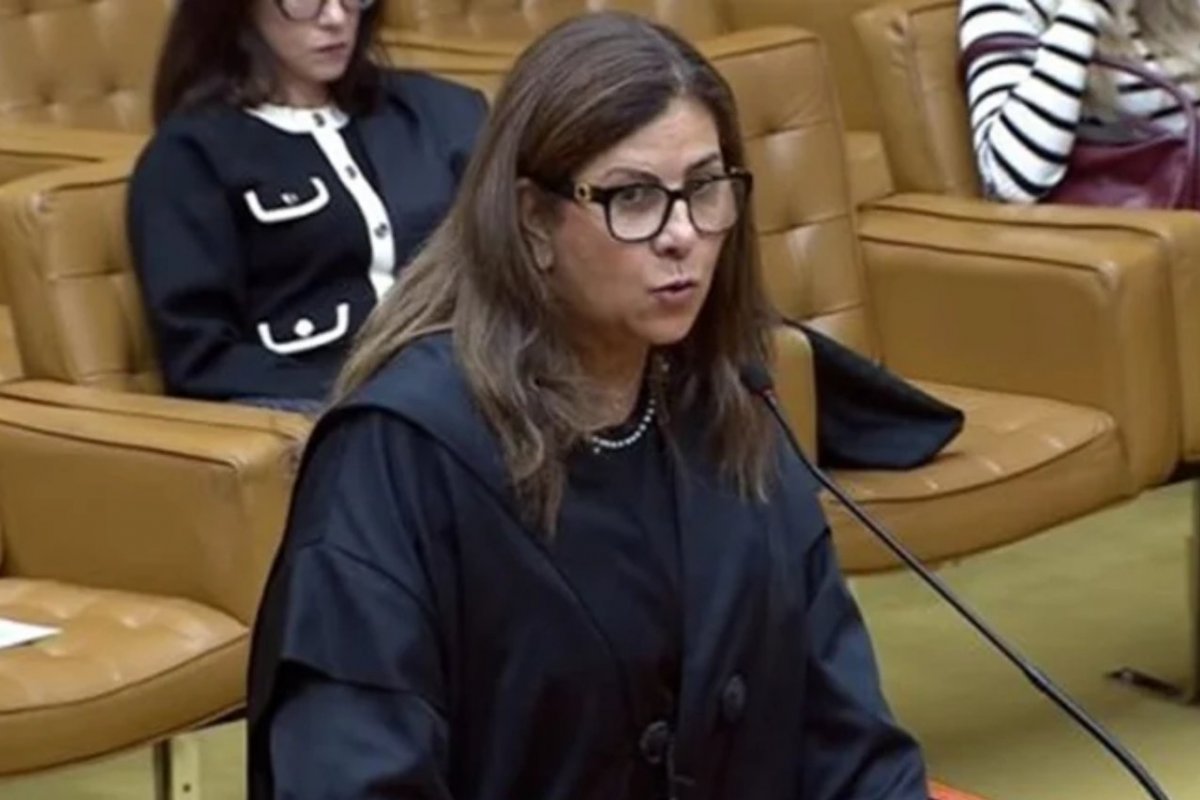 Juíza aposentada que defendeu penduricalhos no STF recebeu R$ 696 mil em verbas extras após deixar tribunal