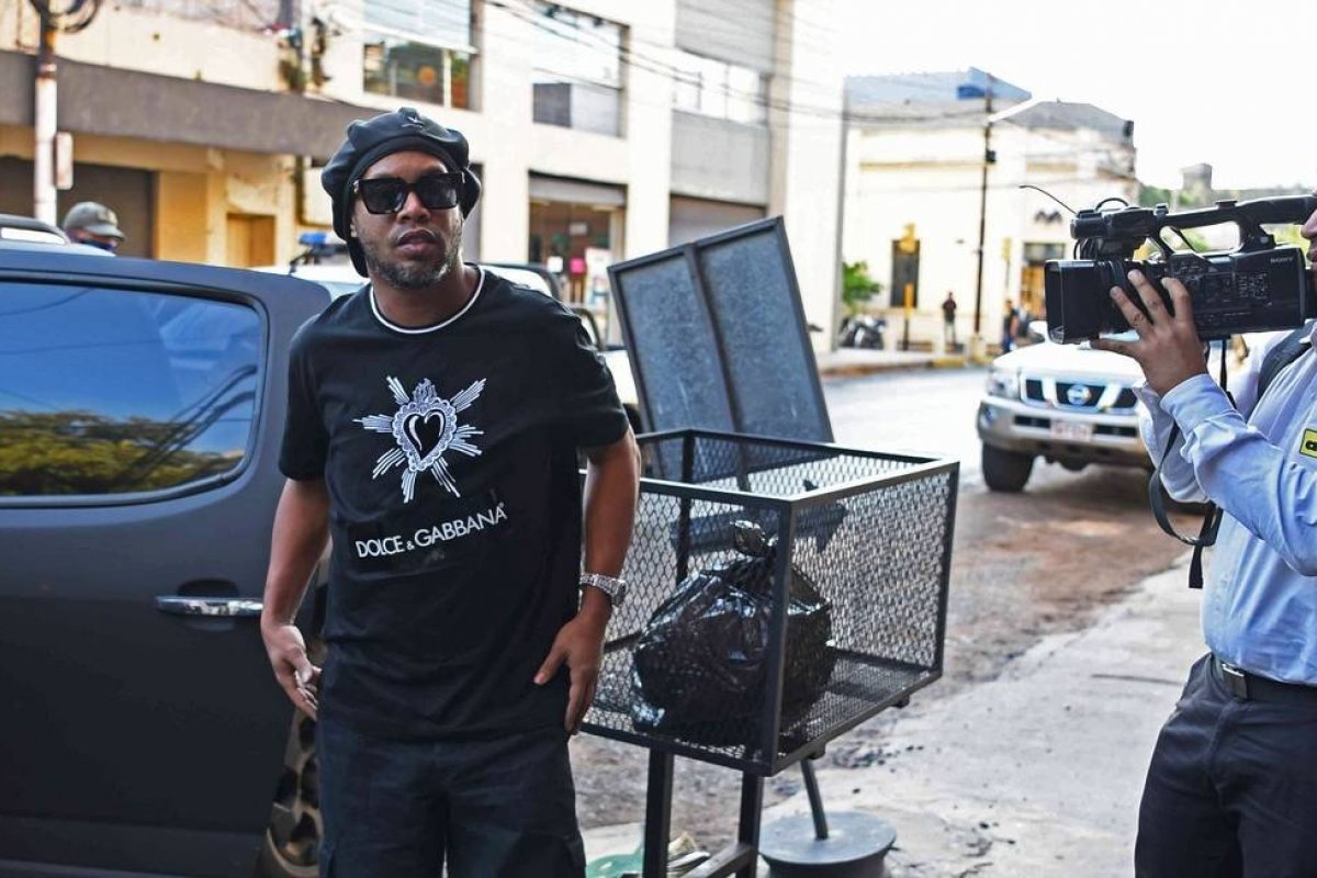Embratur mantém Ronaldinho como embaixador do turismo