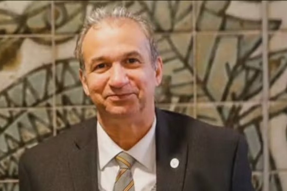 PF faz busca e apreensão contra desembargador que absolveu réu por estupro