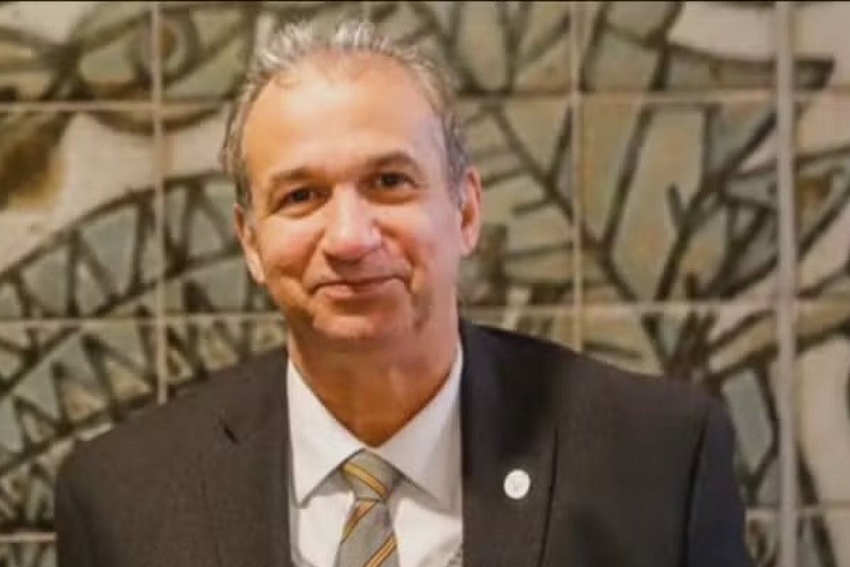 Desembargador acusado de assédio seguirá com salário de mais de R$ 40 mil após afastamento