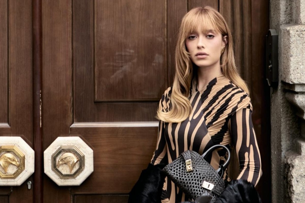 Maria Braz prestigia desfile da Ferragamo com look da coleção Pre-Spring 2026!