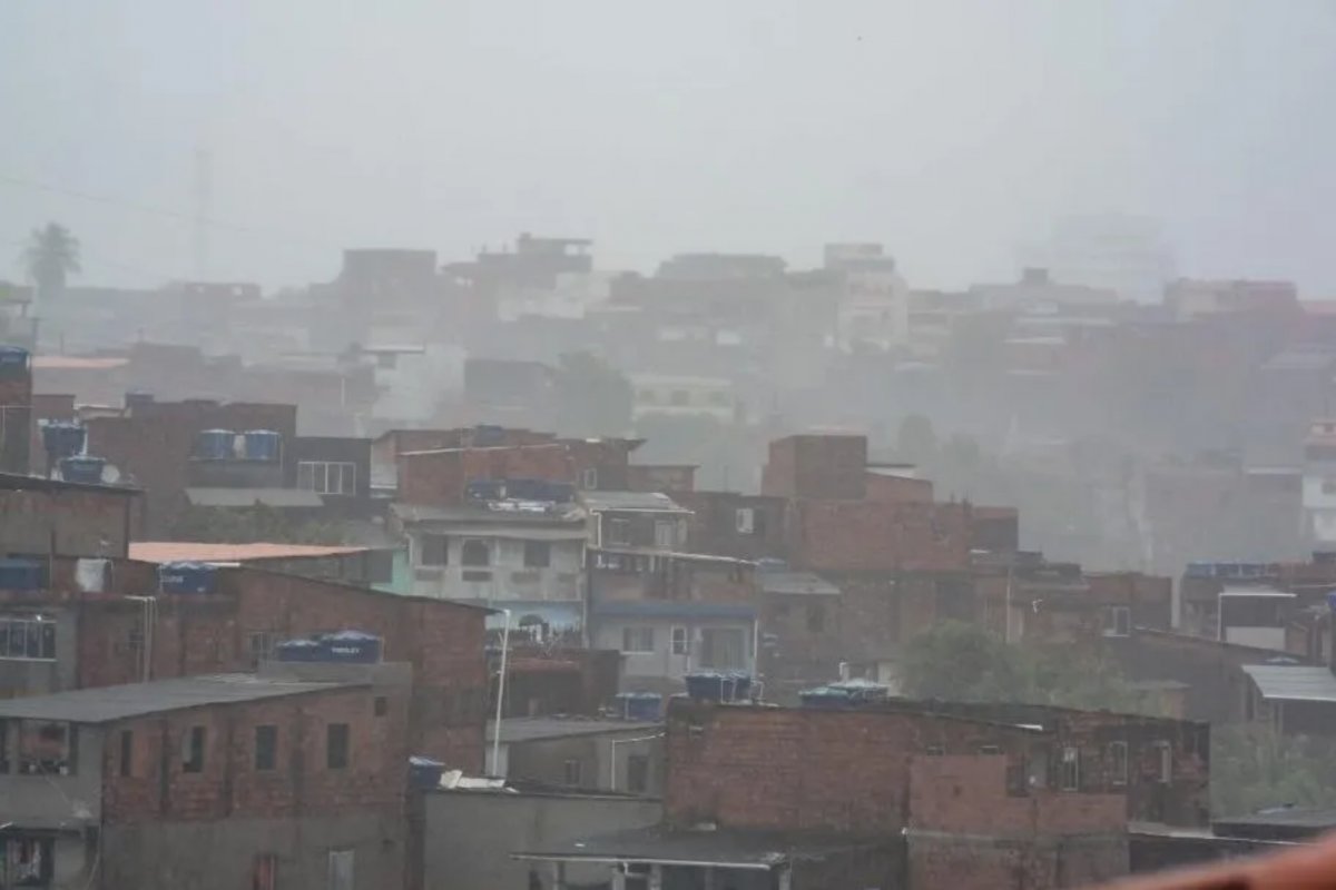 Salvador entra em alerta máximo para chuvas intensas neste fim de semana, informa Inmet
