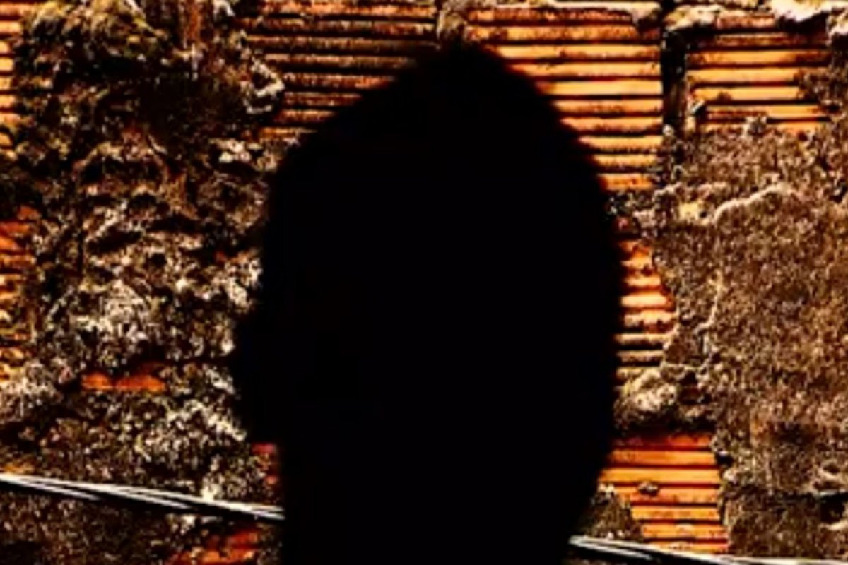 Mulher denuncia companheiro por estuprar a filha dela de 13 anos em bairro de Salvador