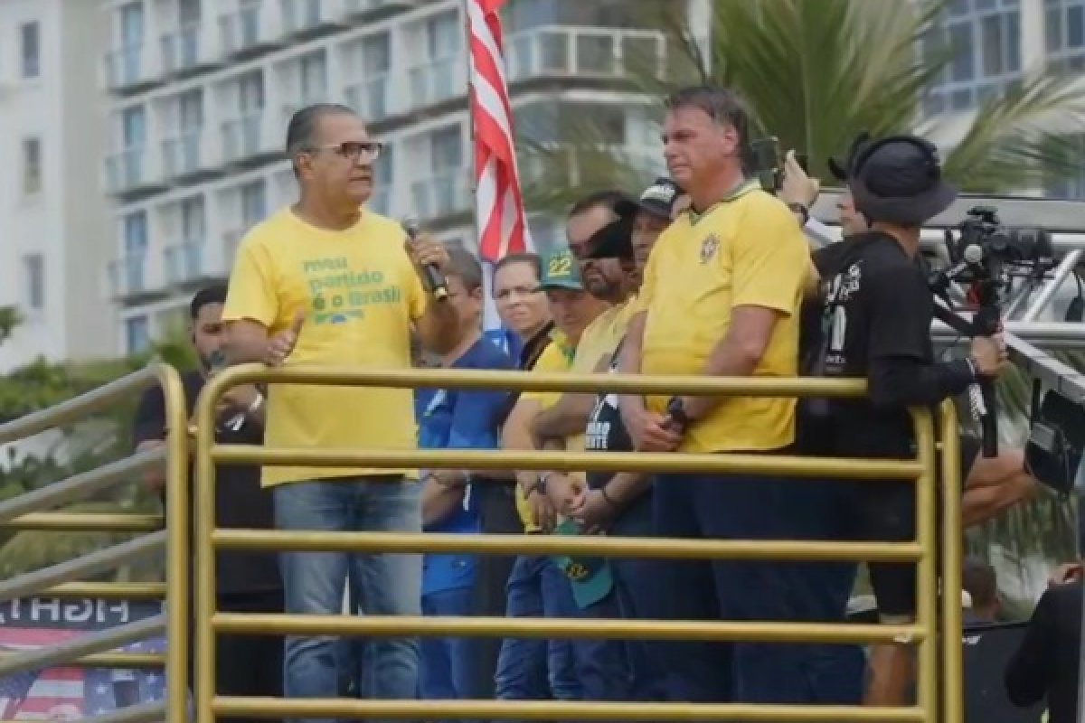 ‘Lapada nesses linguarudos’, diz Silas Malafaia sobre carta de Bolsonaro