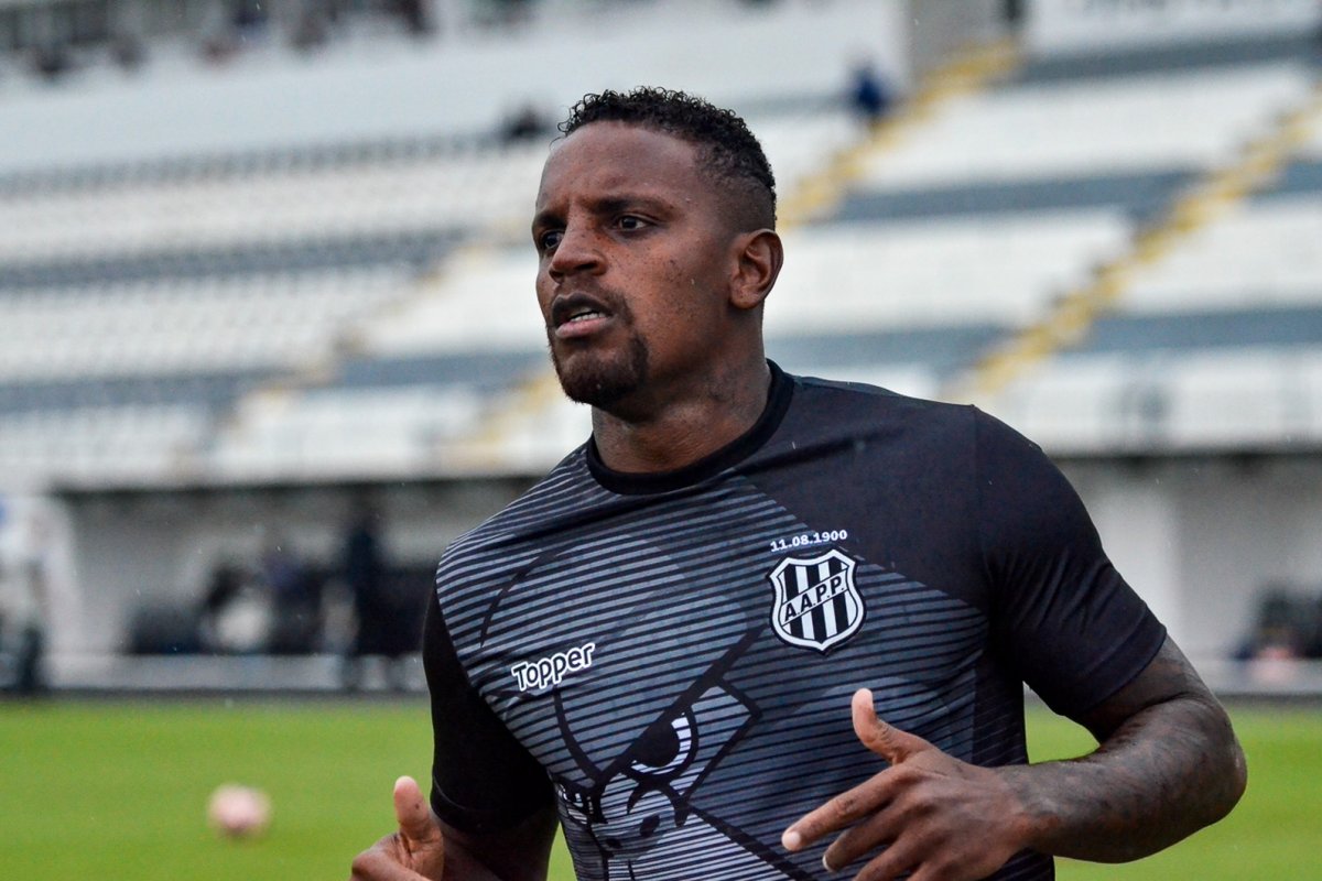 CBF proíbe que Santos registre novos jogadores