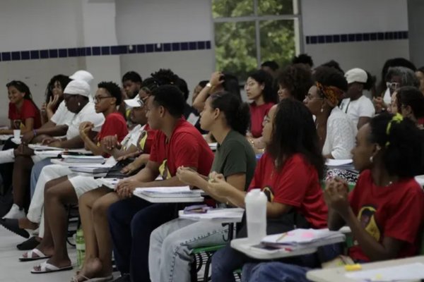 [Instituto de Salvador oferece vagas para cursinhos de pré-vestibular gratuito; veja como concorrer]