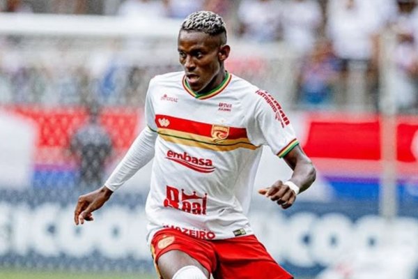 [Anderson Pato faz exames no Barradão e está perto de assinar com Vitória ]