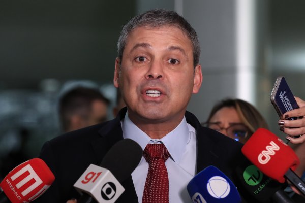 [Lindbergh é indicado para assumir vice-liderança do Governo na Câmara ]