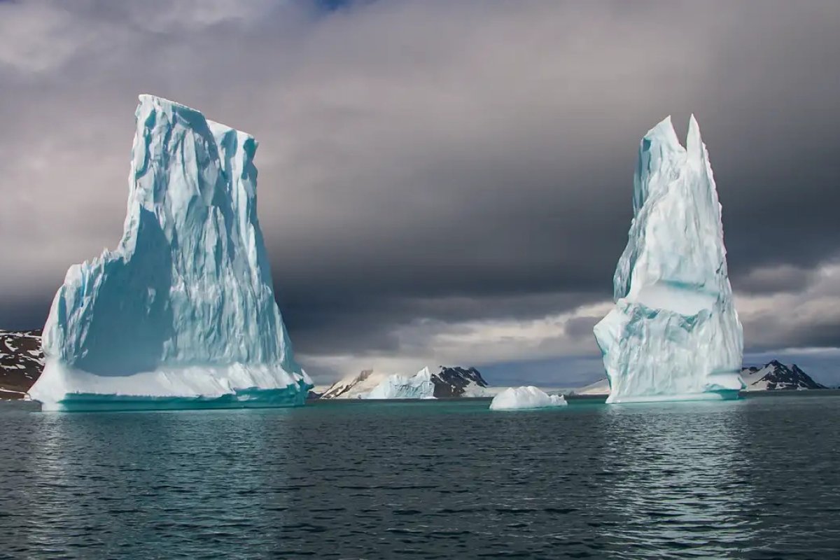 Geleiras derretem mais rápido e ameaçam cidades costeiras