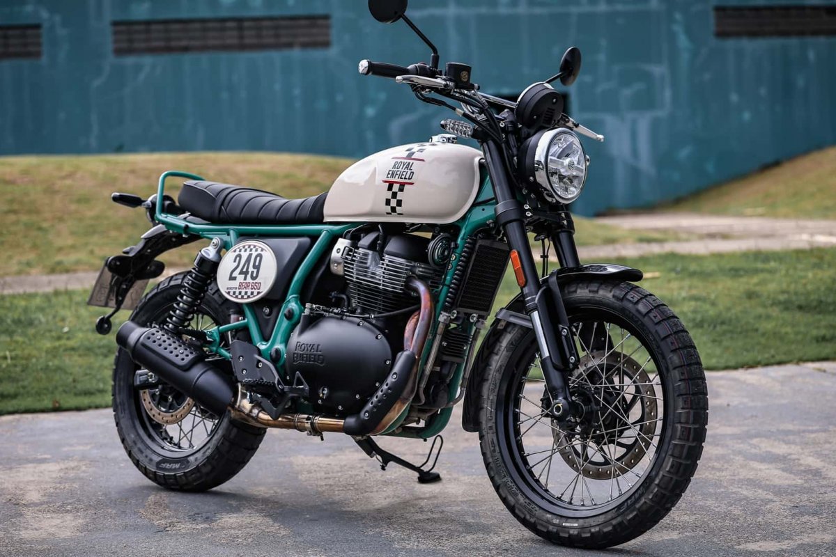 Royal Enfield lança Bear 650 com motor bicilíndrico e perfil “Cafe Racer”