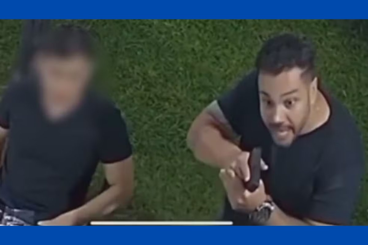 Ministério Público do DF denuncia agente administrativo da PF por homofobia após abordagem violenta contra clientes em bar