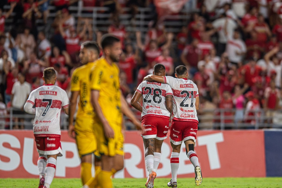 Porto é goleado pelo CRB e se despede da Copa do Brasil
