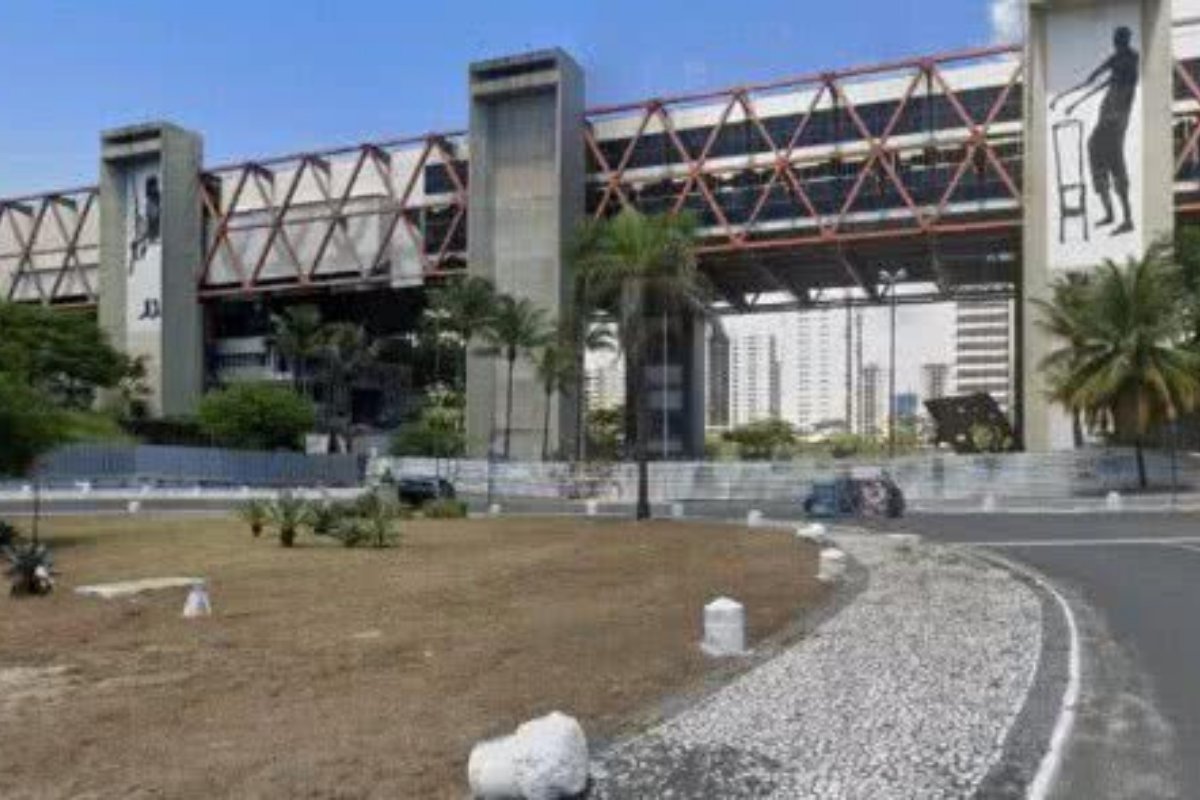 Antigo Centro de Convenções da Bahia vai a leilão, após 11 anos fechado 
