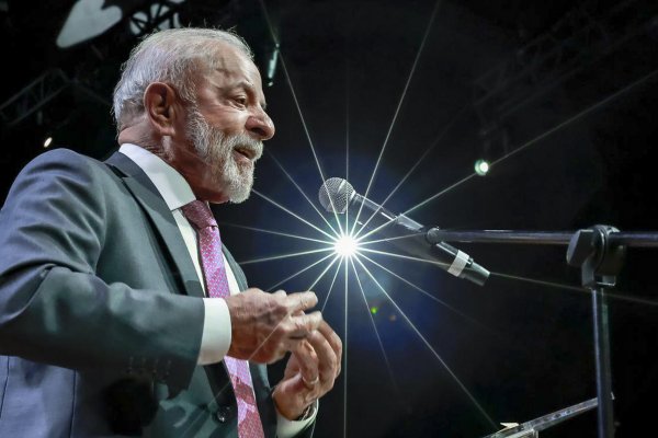 [Lula assina decreto que regulamenta, pela primeira vez, salvaguardas em acordos comerciais do Brasil]