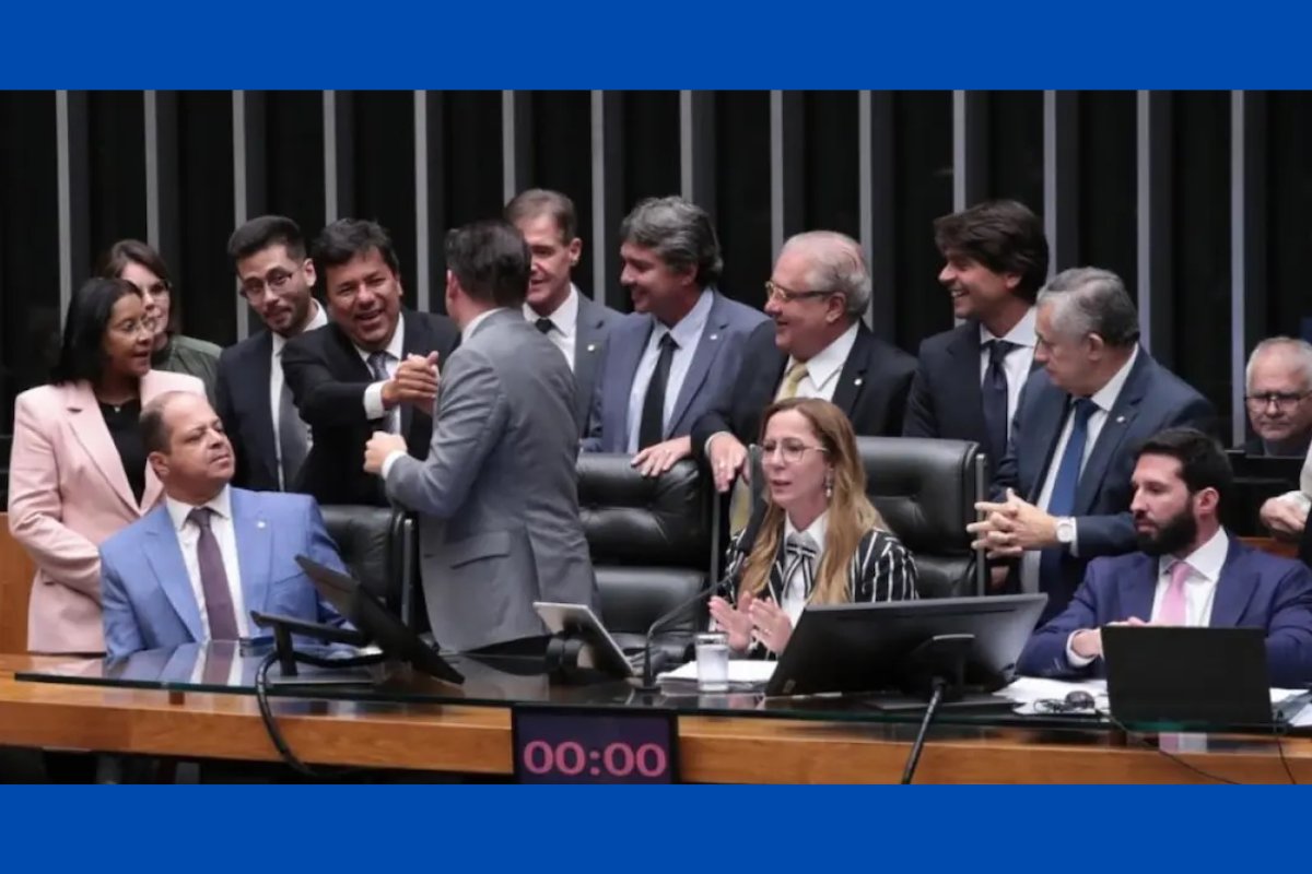 PEC da Segurança Pública é aprovada em 2º turno e vai ao Senado