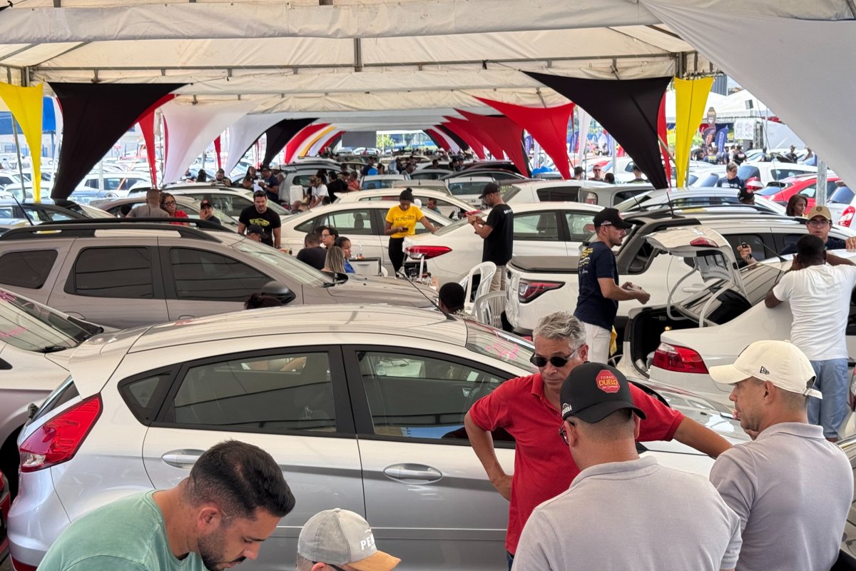 Feirão de seminovos terá mais de 1.500 veículos com financiamento a partir de 0,99% ao mês